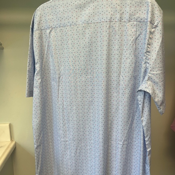 Charleston Threads Men’s XXL Button Down Red, White and Blue Stars - Picture 2 of 3